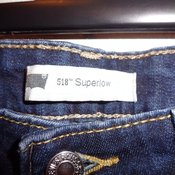 Levi's Juniors 518 Superlow Bootcut Jeans Size 11 M - Picture 9 of 10
